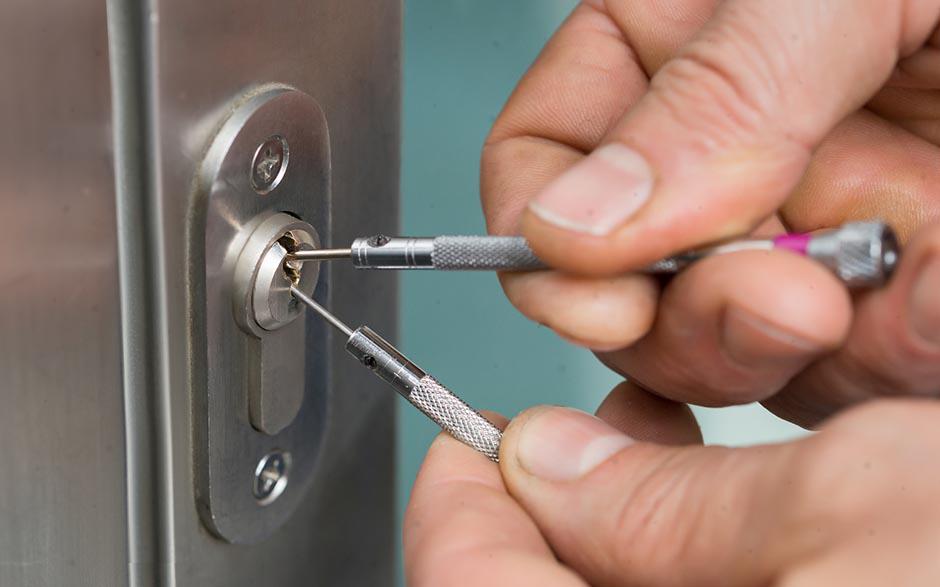 appel à notre réseau serrurier dépannage Villejuif